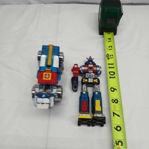 Set of two Die Cast Voltron Figures (Incomplete missing parts) - Picture 14 of 16